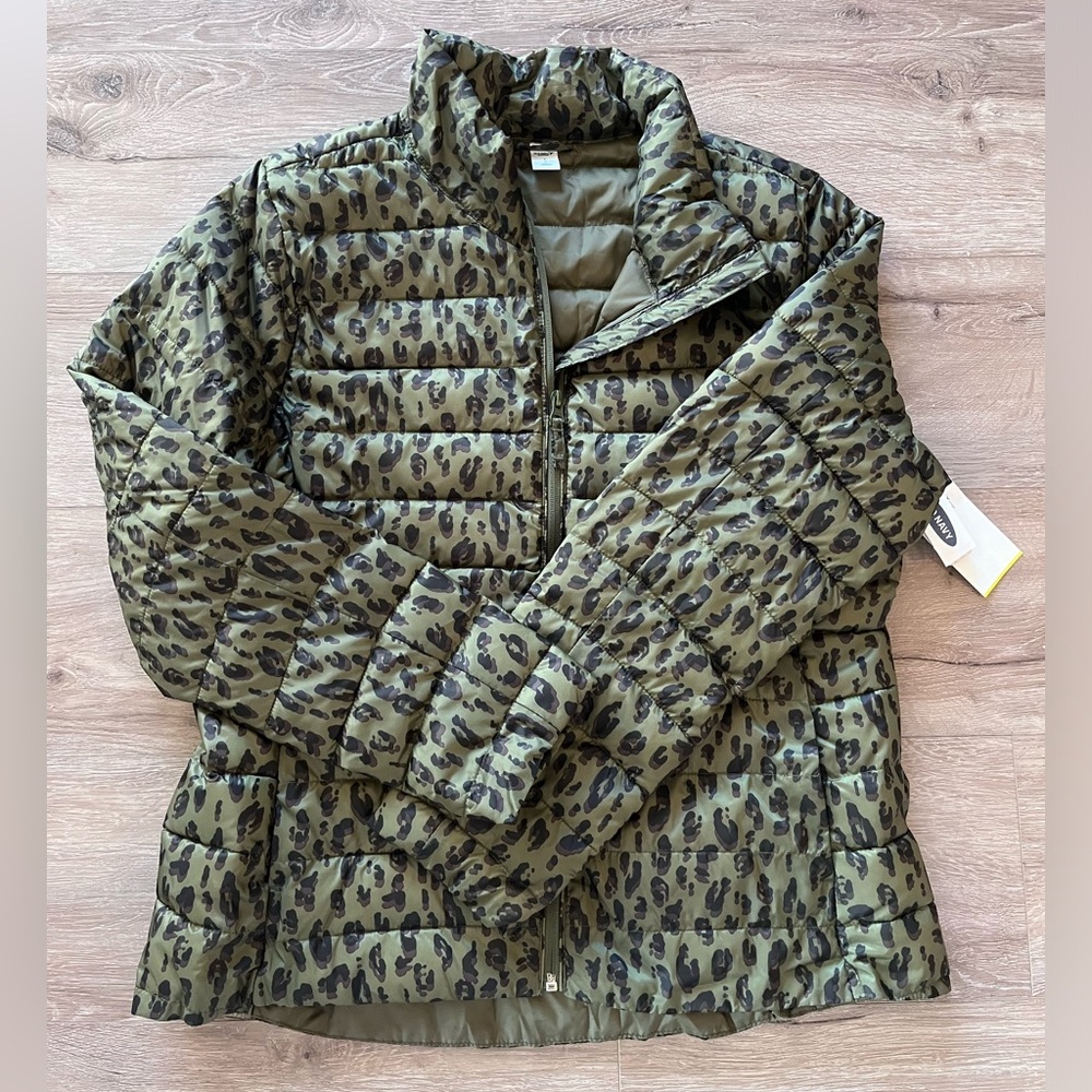 Old Navy Green Leopard Puffer Jacket size L